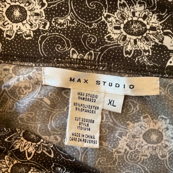 Women’s stretchy XL skirt - Picture 3 of 3